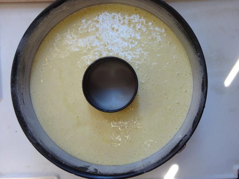 Ciambella al limone senza glutine e lattosio