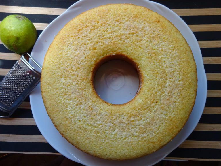 Ciambella al limone senza glutine e lattosio