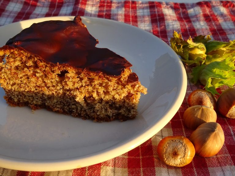 Torta di Nocciole senza glutine e lattosio