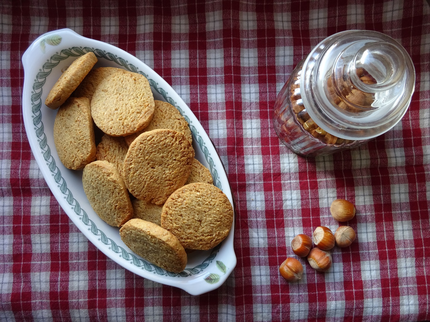 Biscotti Avena e Nocciole senza glutine e lattosio