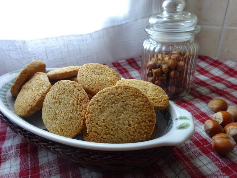 Biscotti Avena e Nocciole senza glutine e lattosio