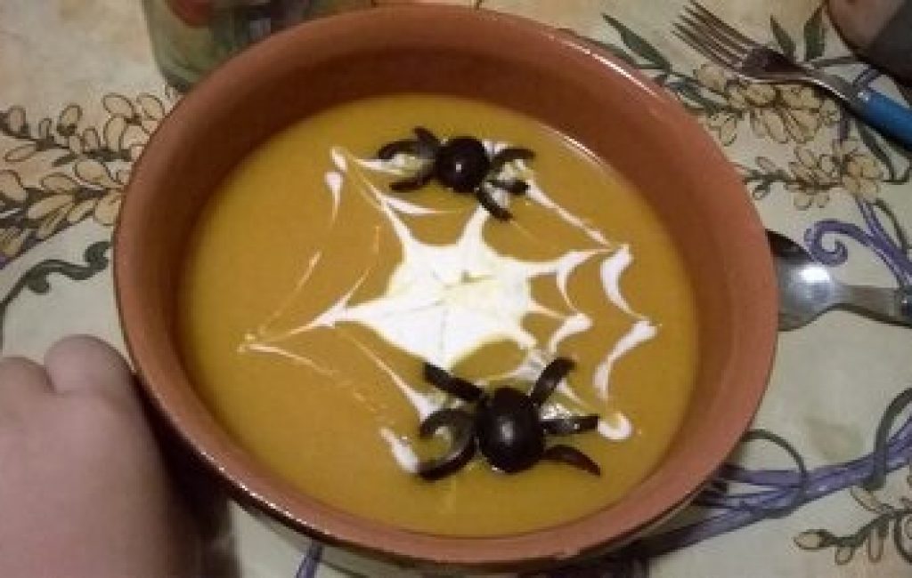 Zuppa di Halloween senza glutine e lattosio