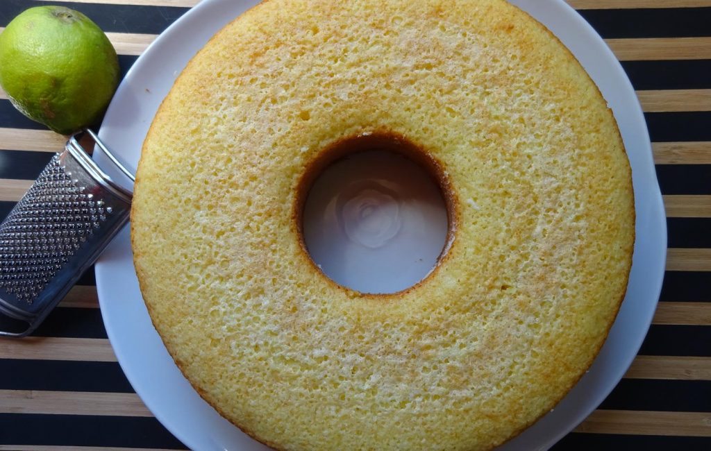 Ciambella al limone senza glutine e lattosio